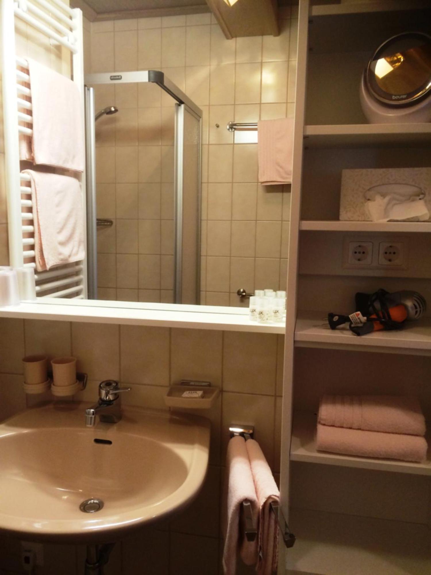 Gasthof Zur Gams Donnersbachwald Phòng bức ảnh
