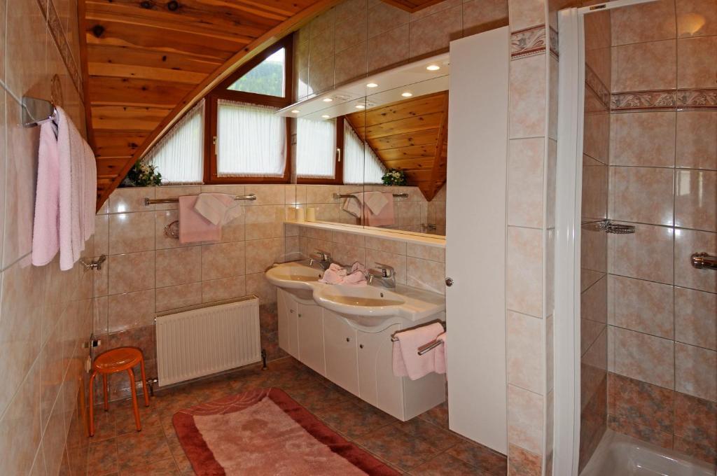 Gasthof Zur Gams Donnersbachwald Phòng bức ảnh