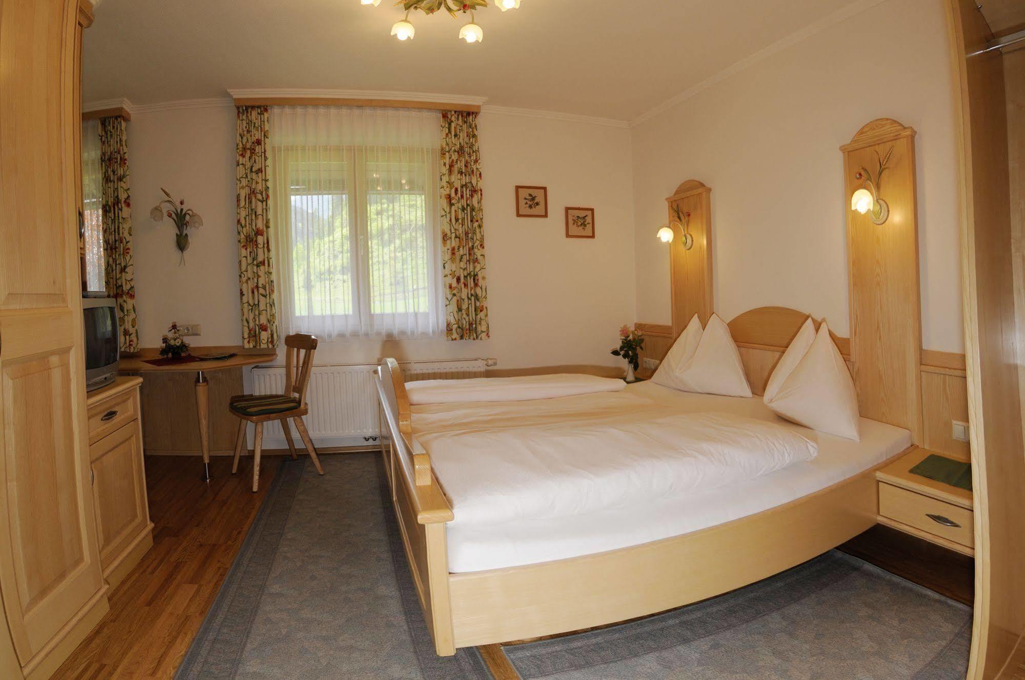 Gasthof Zur Gams Donnersbachwald Ngoại thất bức ảnh